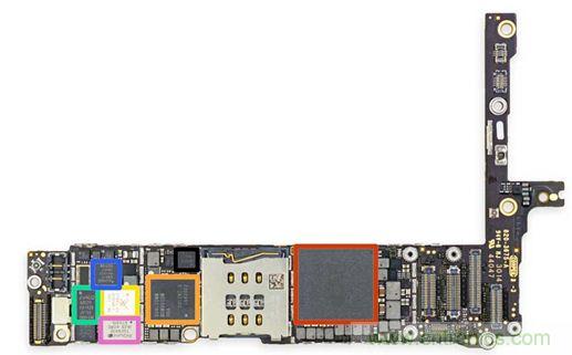 iPhone 6 Plus主板采用1GB RAM的蘋果A8 SoC作為核心部件。（來源：iFixit）