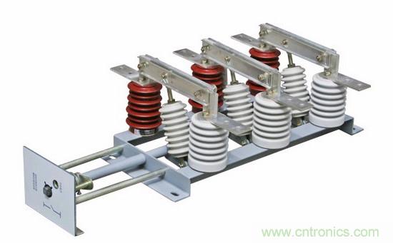 高壓斷路器的操作結(jié)構(gòu)有哪幾種？和隔離開關(guān)有什么區(qū)別？